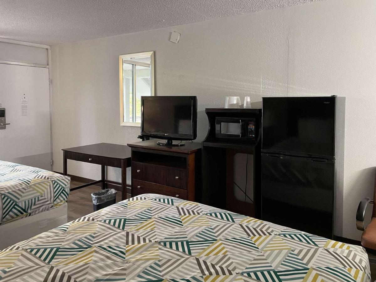 Motel 6 Wytheville Va Esterno foto